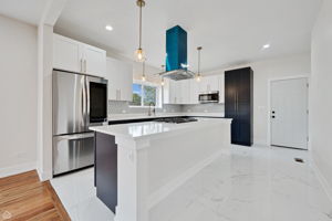 718 Greenbay Ave_009