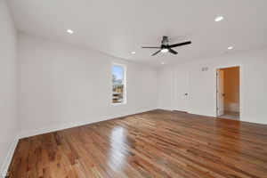 718 Greenbay Ave_026