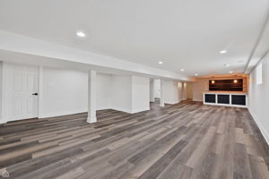 718 Greenbay Ave_030