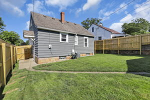  Photo 43