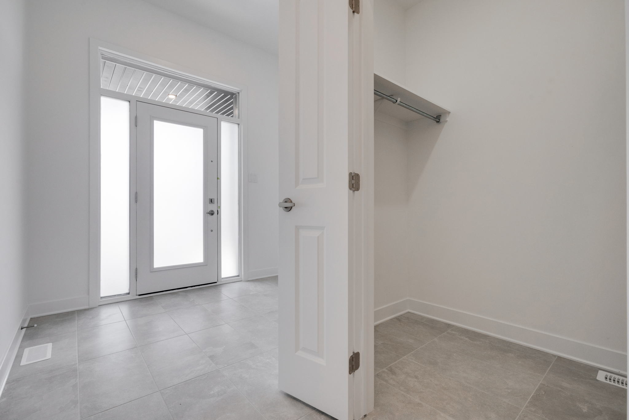 718 Horned Owl Ave, Ottawa, ON K4M 1B2, Canada Photo 5