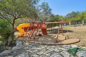 Ruidosa Downs-S1610-059.jpg