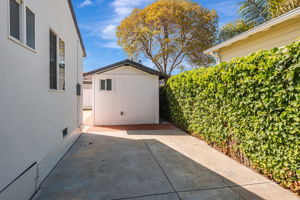 055_718 Whipple Ave  Redwood