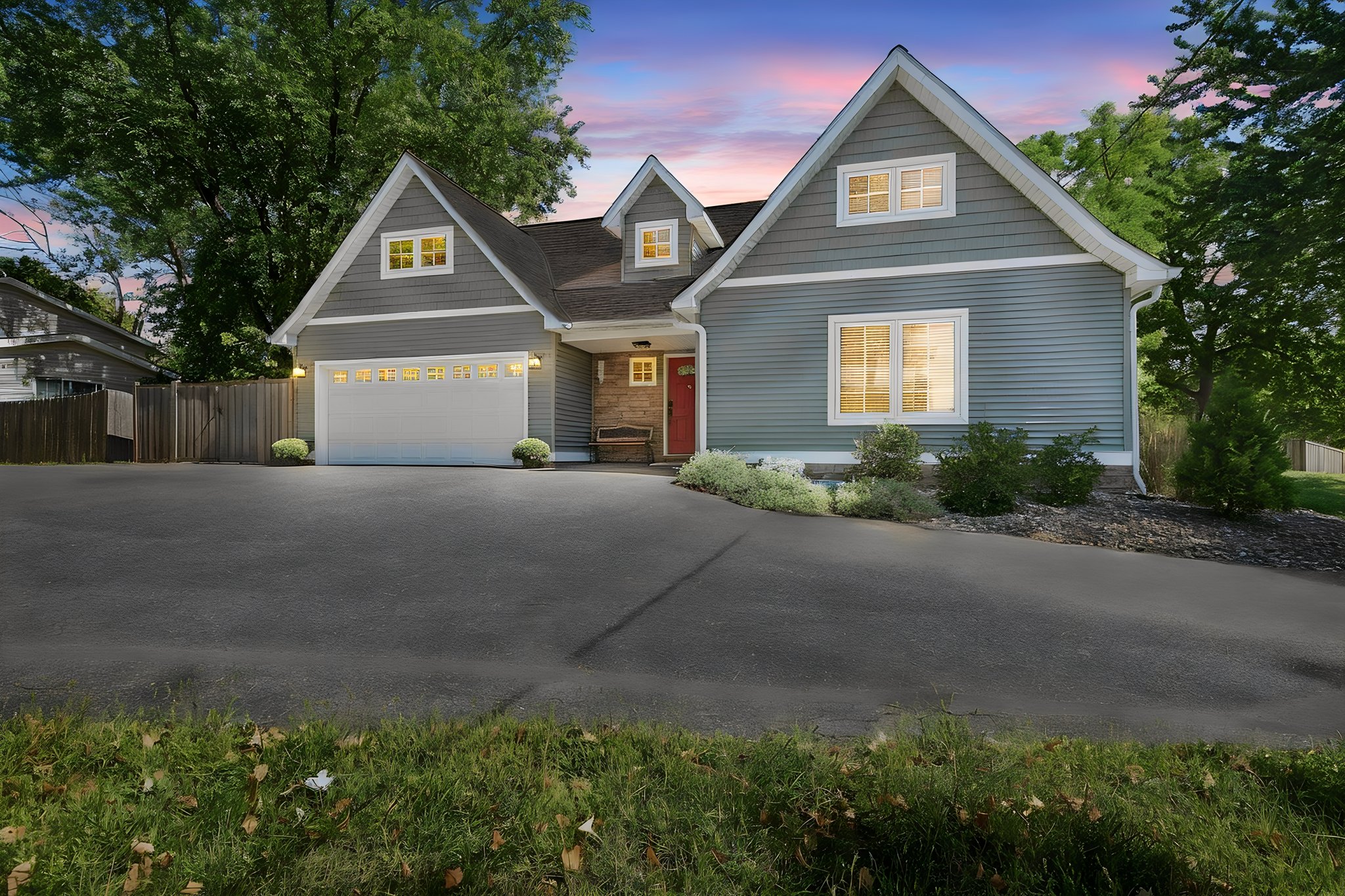 7181_W_192nd_Ave_Eden_Prairie_MN_079 day to dusk.jpeg
