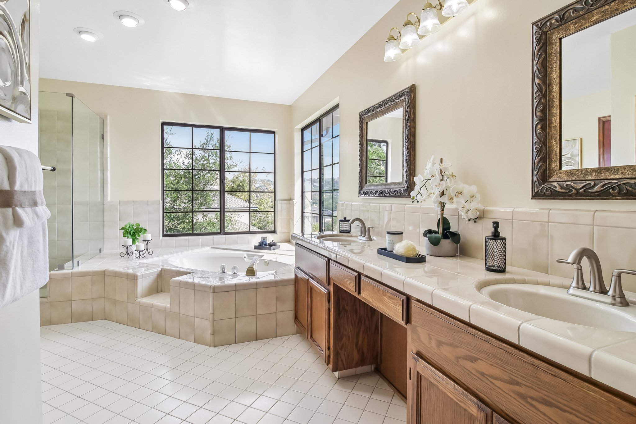 Brooktree Ct-S1808-055.jpg