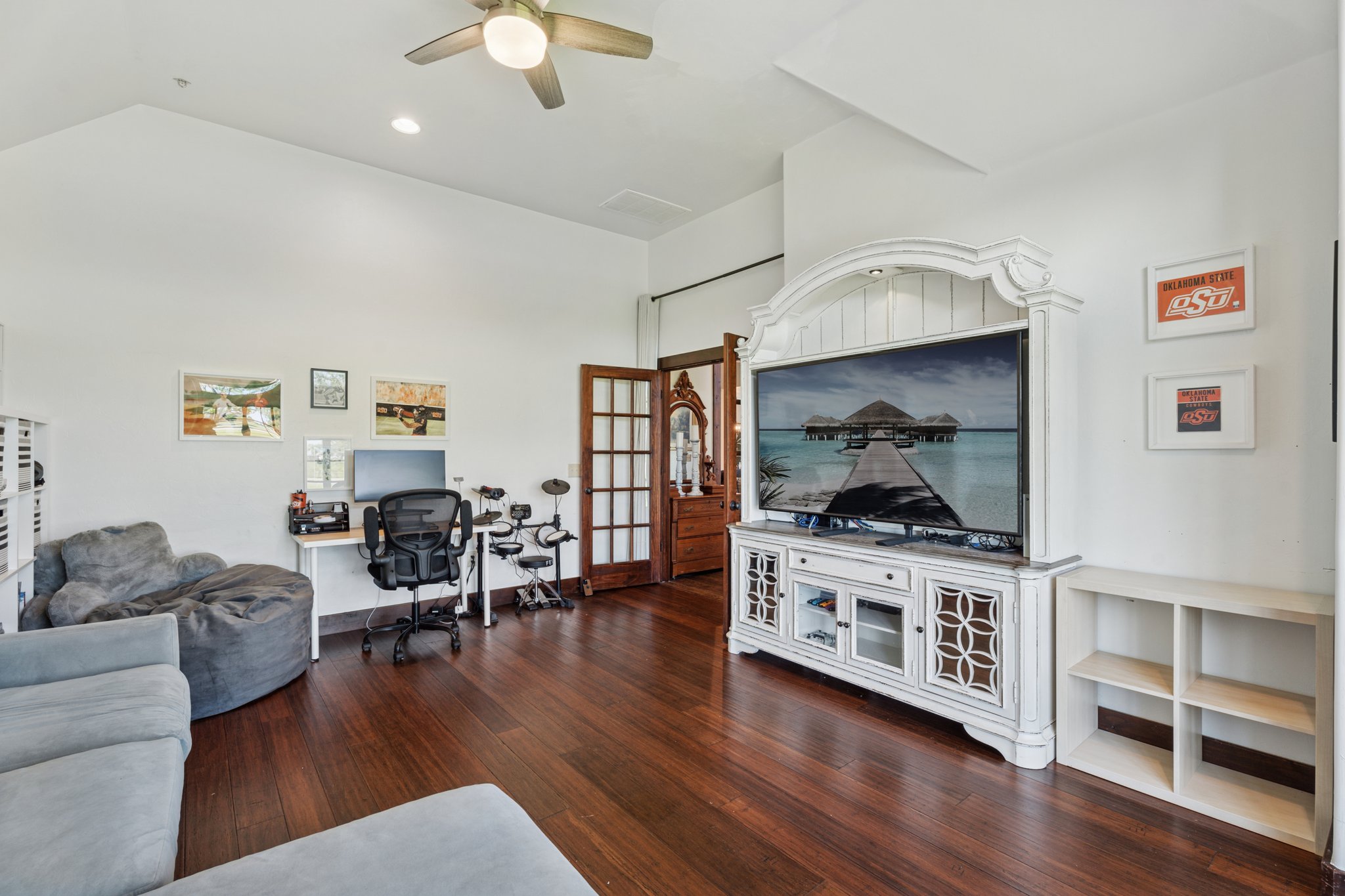 719 Karen Ave_006.jpg
