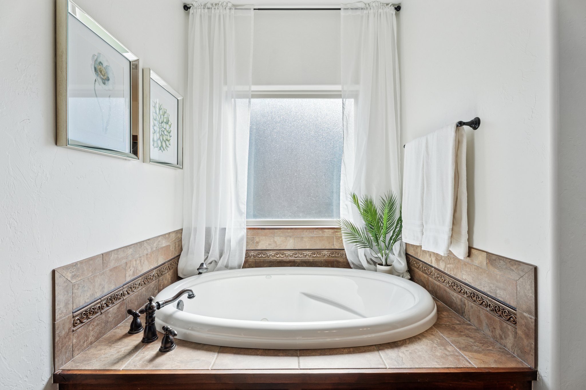 719 Karen Ave_032.jpg