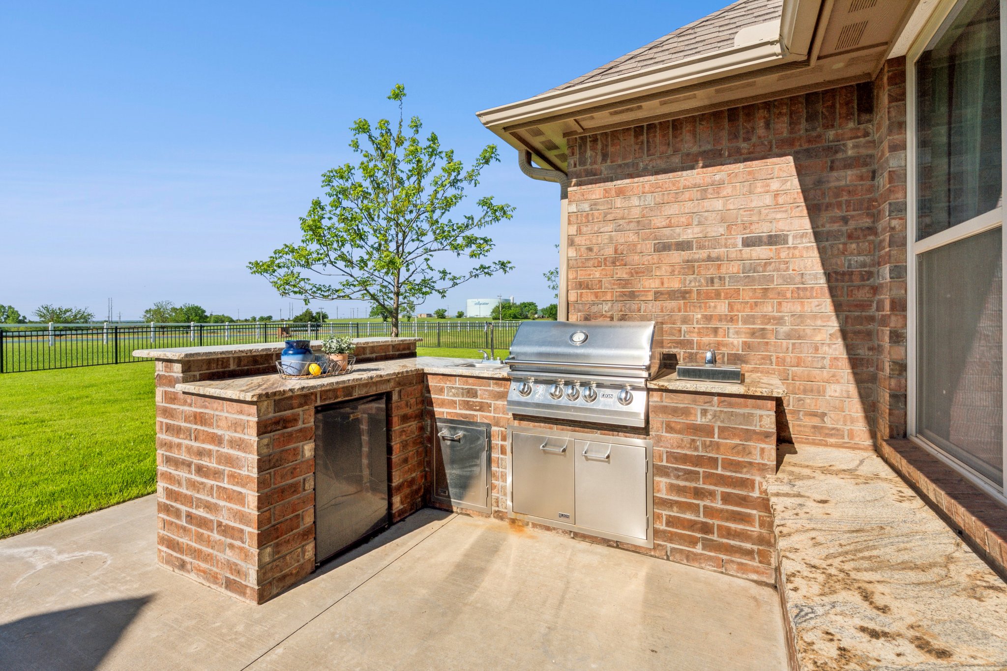 719 Karen Ave_041.jpg