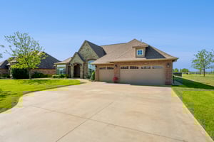 719 Karen Ave_002.jpg