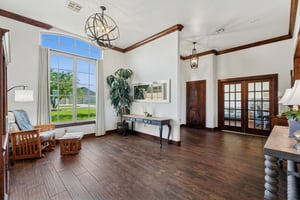 719 Karen Ave_007.jpg