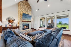 719 Karen Ave_009.jpg