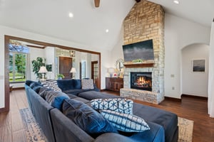 719 Karen Ave_010.jpg