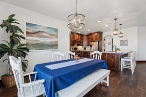719 Karen Ave_012.jpg