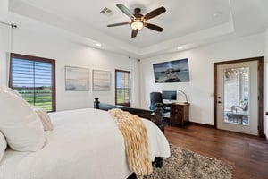 719 Karen Ave_019.jpg
