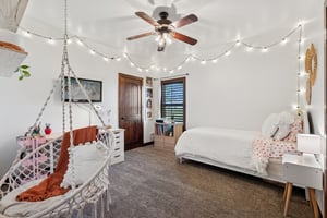 719 Karen Ave_022.jpg