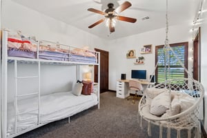 719 Karen Ave_024.jpg