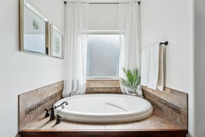 719 Karen Ave_032.jpg