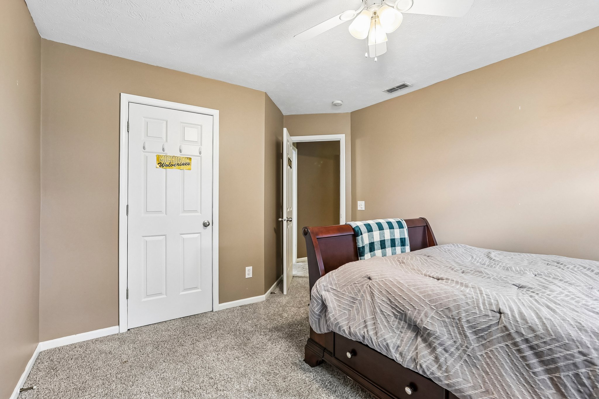 Rodney Pl-S1807-039.jpg