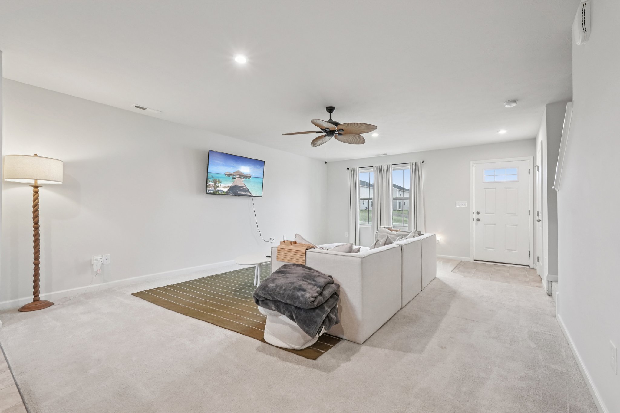 E Rising Sun Cir-S2502-012.jpg