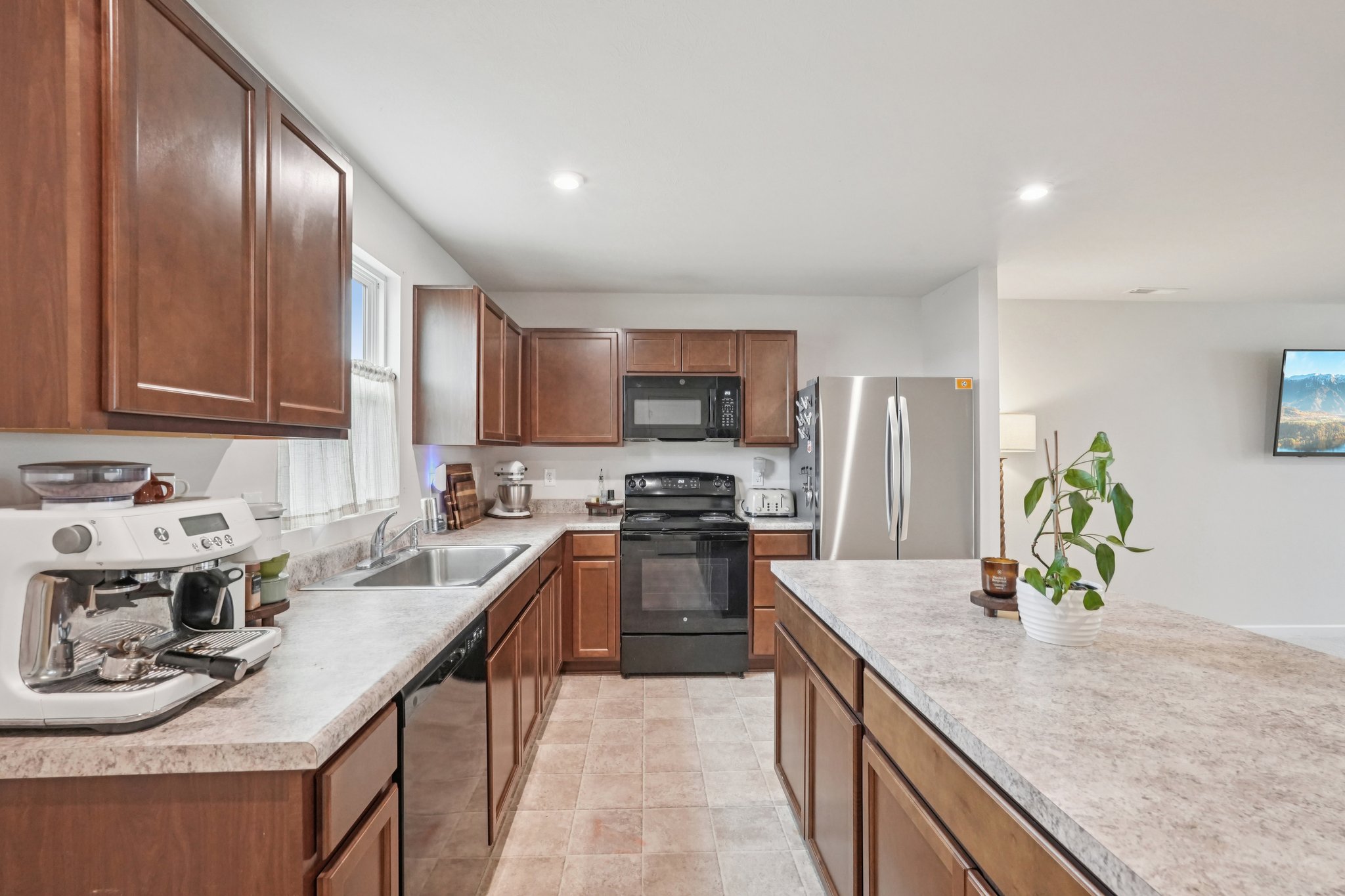 E Rising Sun Cir-S2502-014.jpg