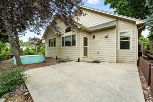  Photo 47