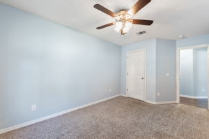 Bedroom Showing Closet