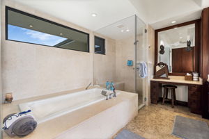 K Bathroom 1e