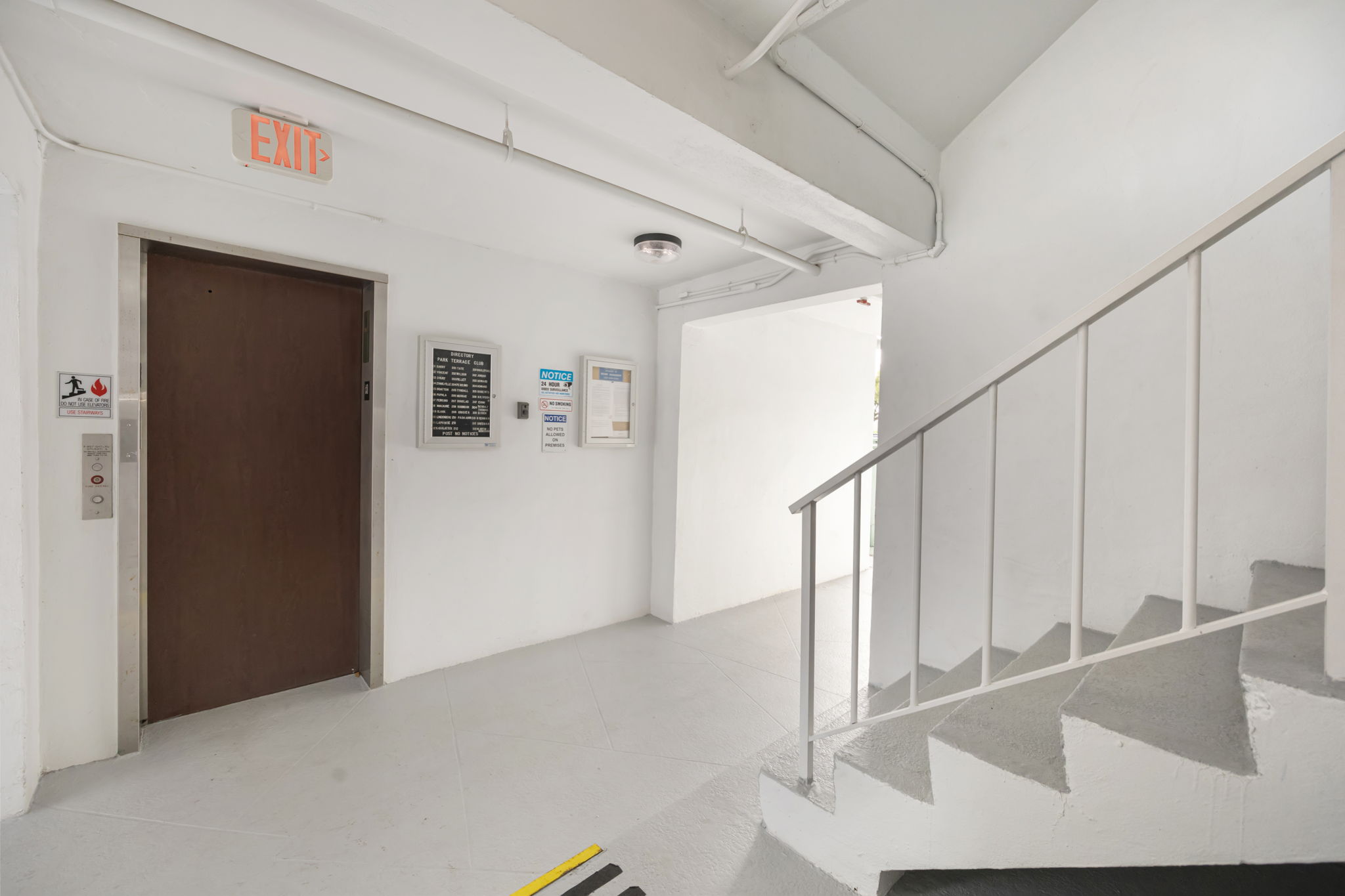 Elevator & Stairs
