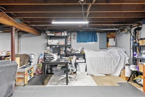  Photo 33