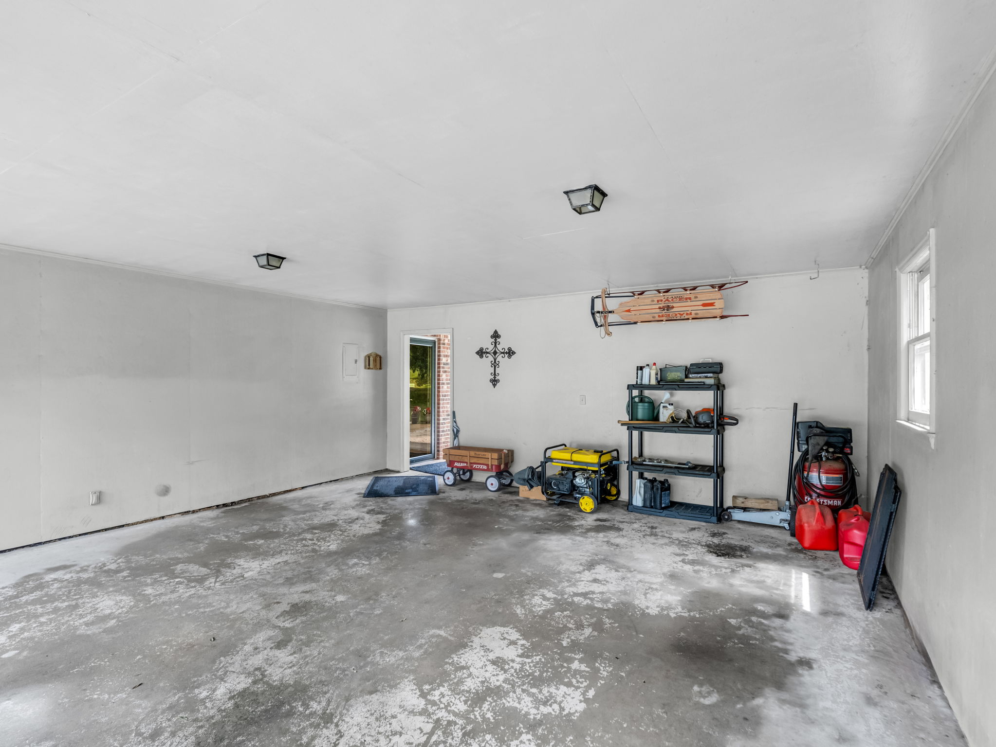  Photo 48