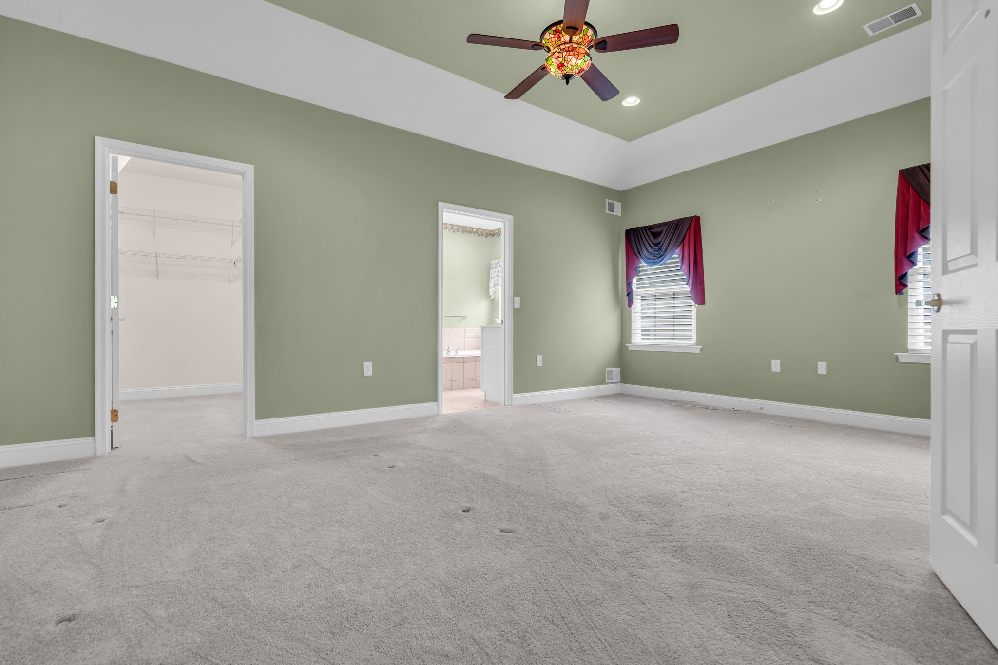  Photo 32