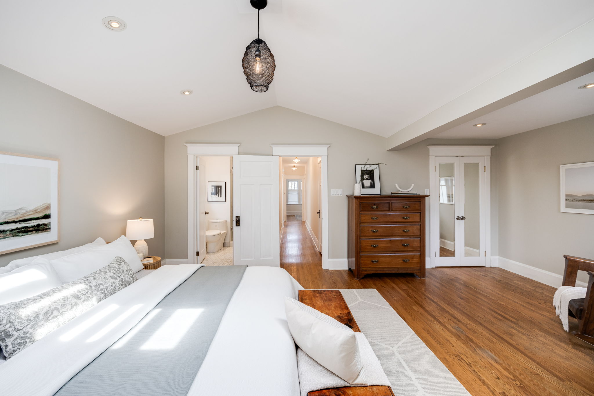 Toronto property showcase — delivered property photograph 30