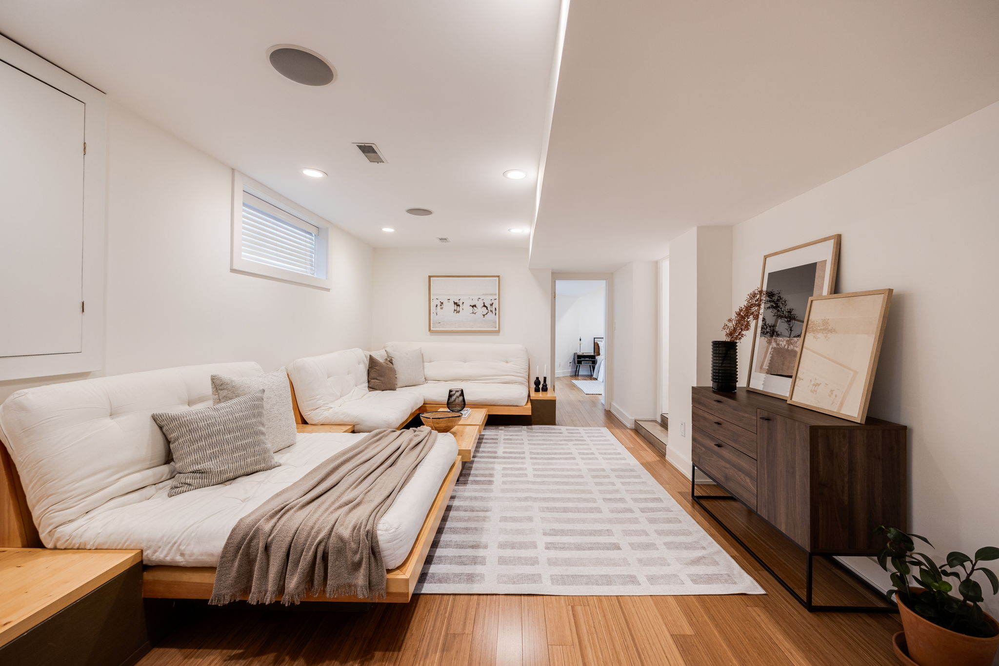 Toronto property showcase — delivered property photograph 35
