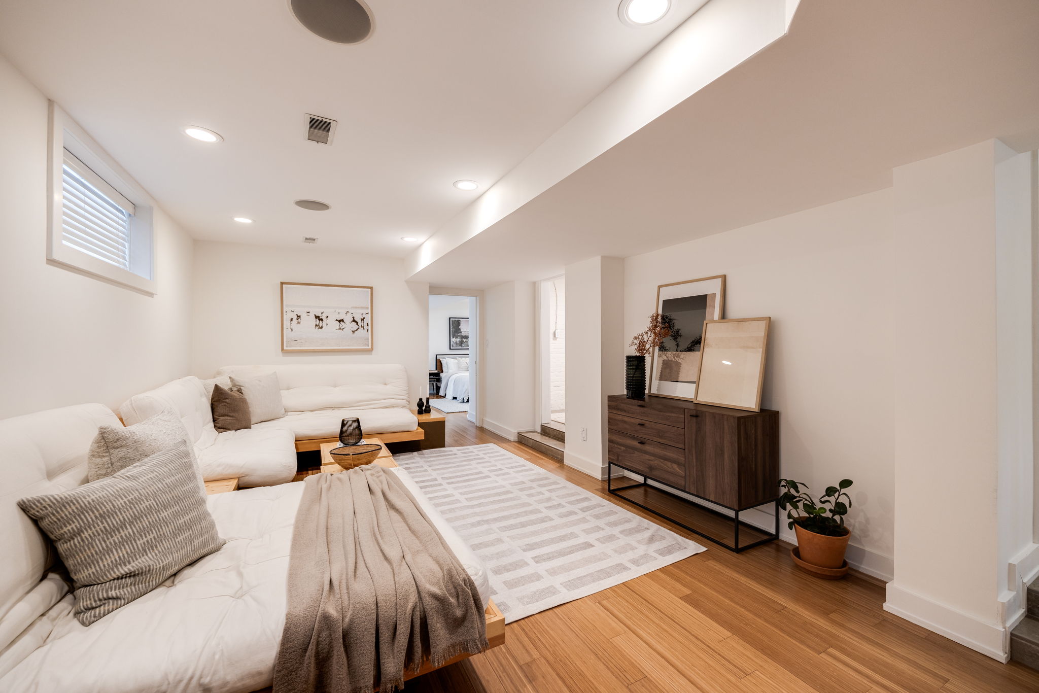 Toronto property showcase — delivered property photograph 36