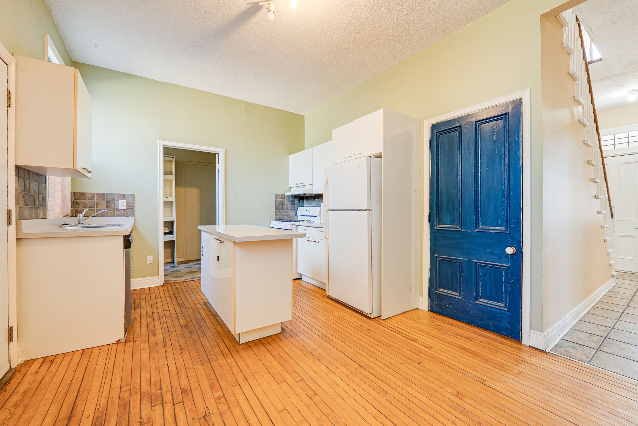 72 Old Kingston Rd Ajax, ON L1T 2Z8