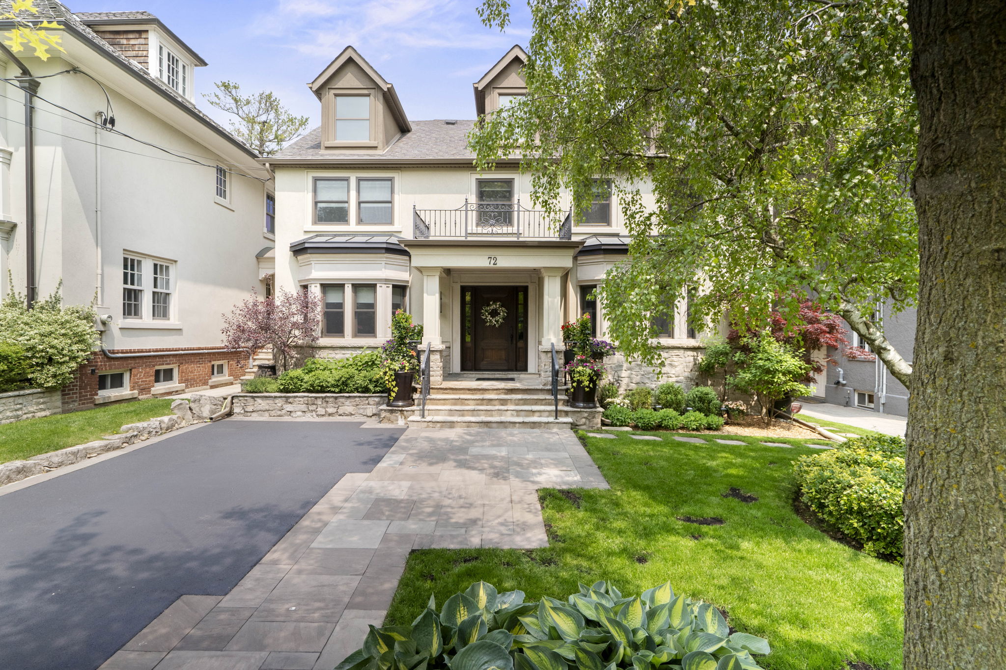 72 Teddington Park Ave Toronto, ON M4N 2C6