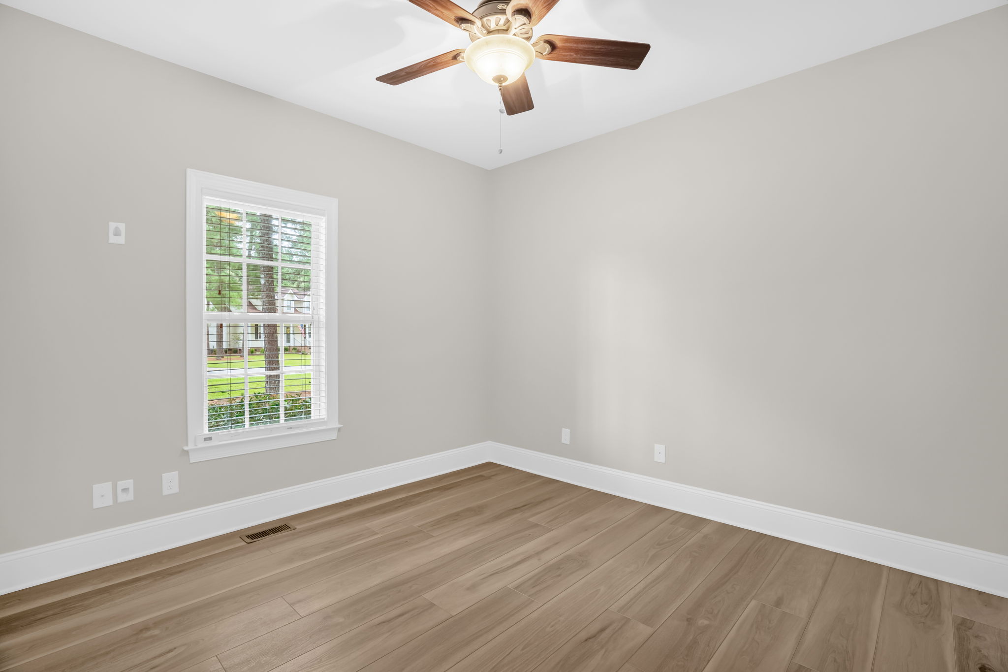 72 W Thicket Dr-23
