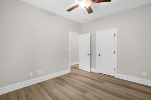 72 W Thicket Dr-21