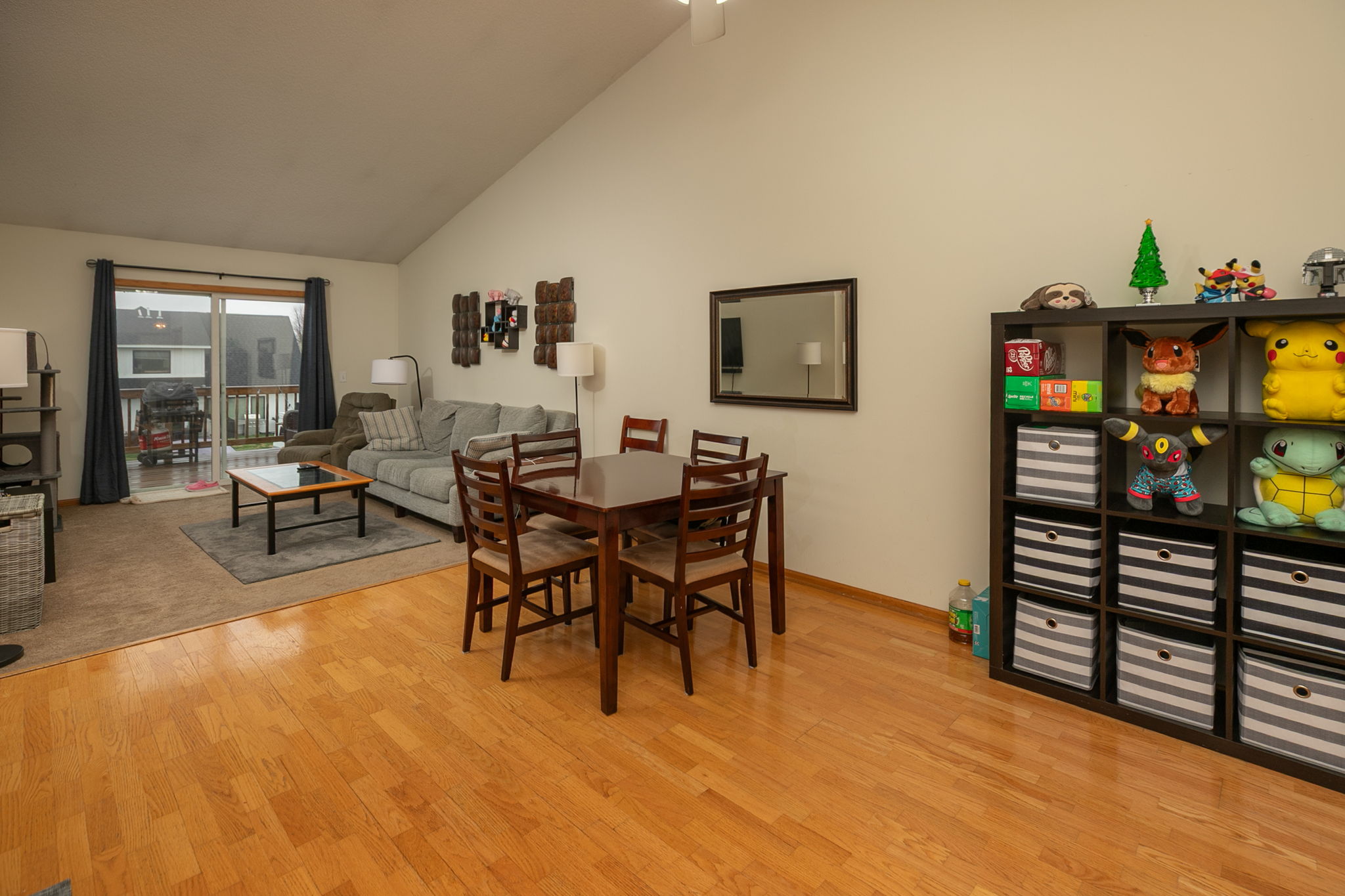 08-Dining Room