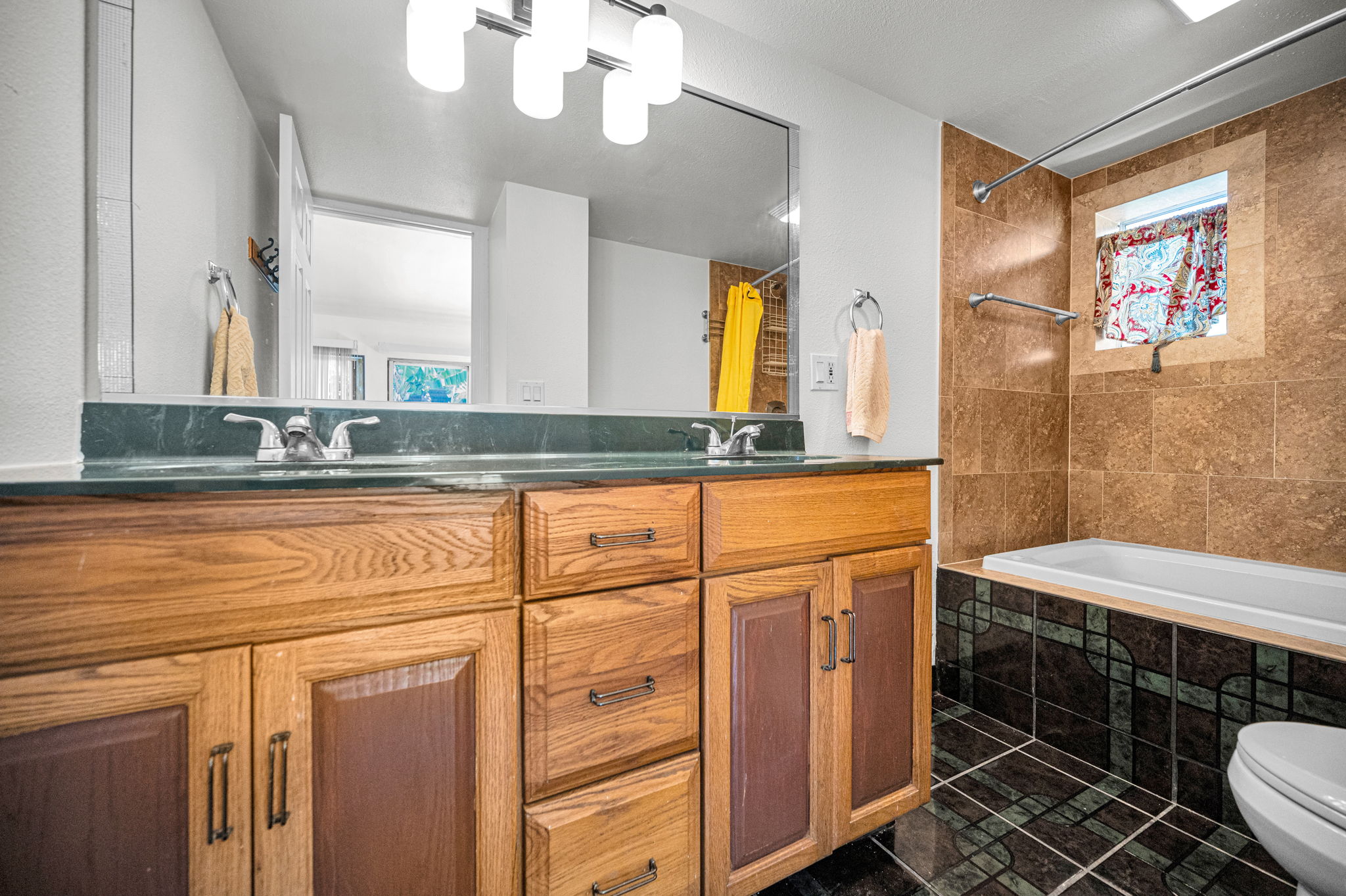 Bathroom2