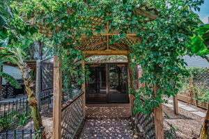 Backyard Sun Room1