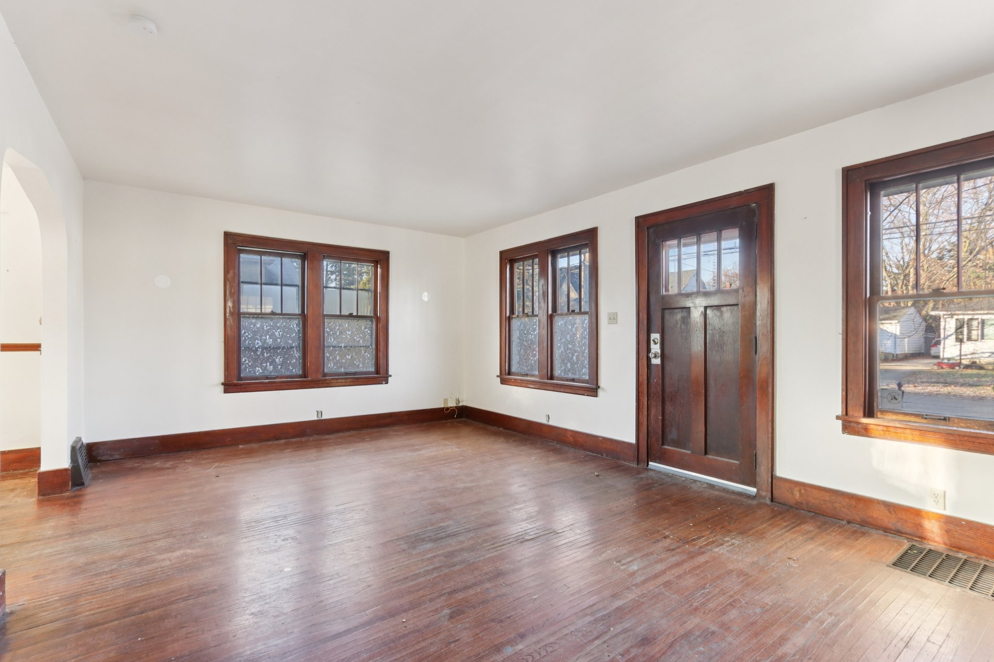 720 N 9th St House-S2411-009.jpg