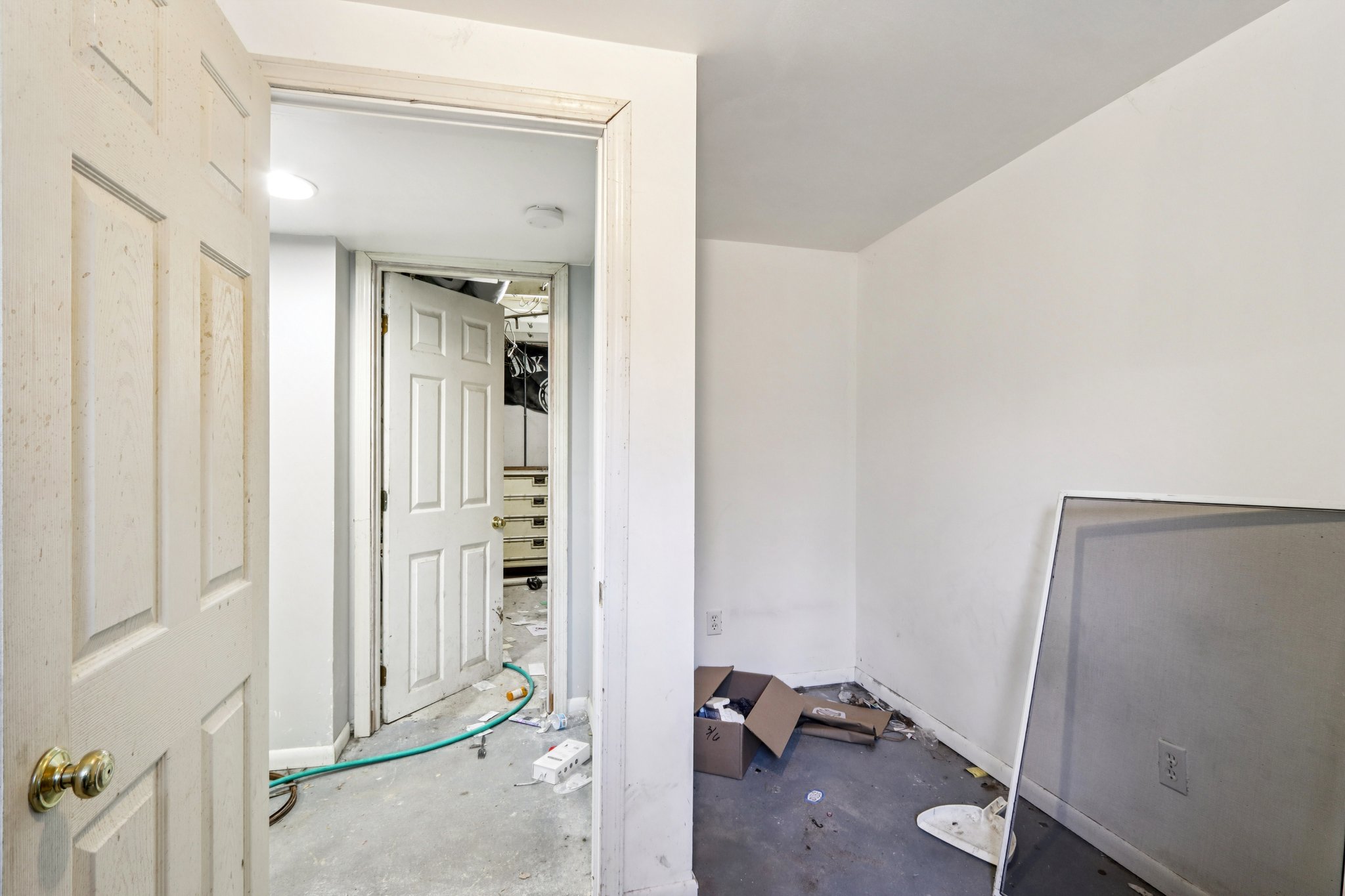 720 N 9th St Basement-S2411-001.jpg