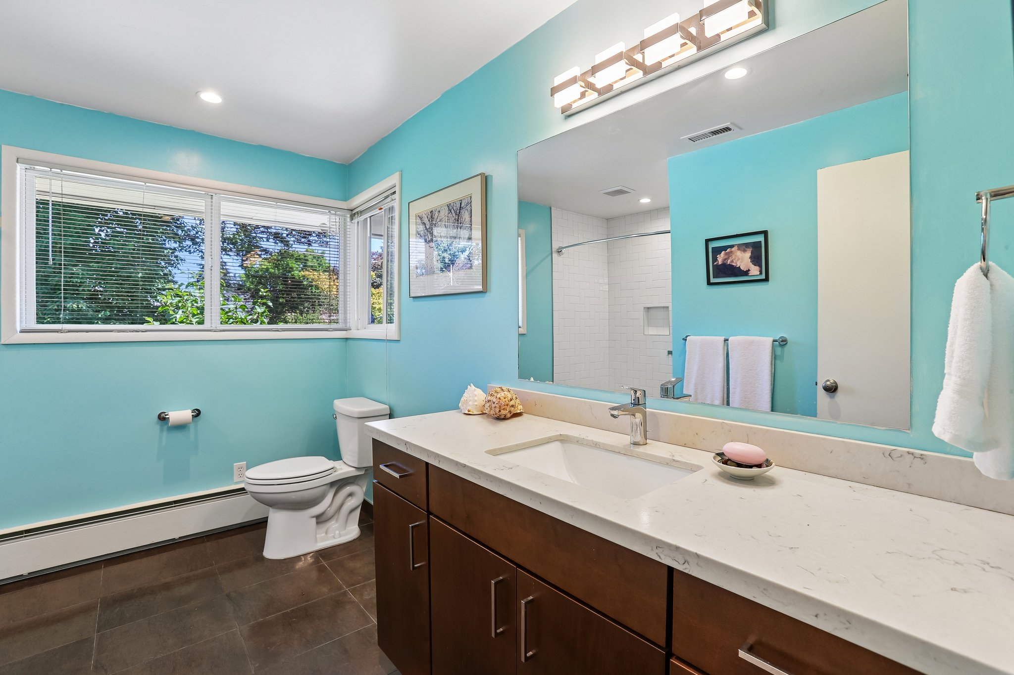 NE 107th Pl-S2206-018.jpg