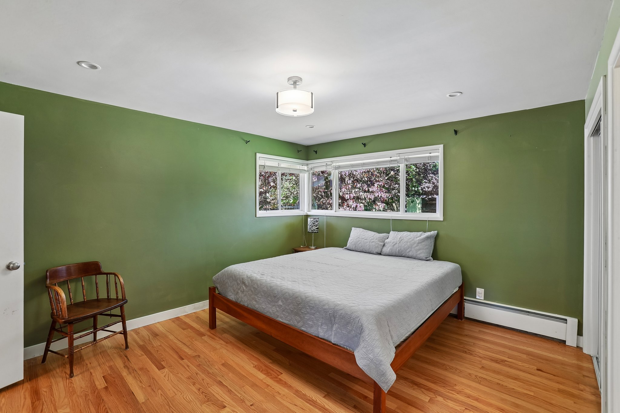 NE 107th Pl-S2206-023.jpg