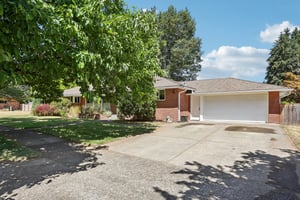 NE 107th Pl-S2206-002.jpg
