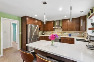 NE 107th Pl-S2206-014.jpg