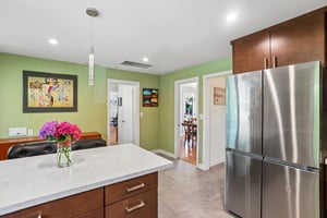 NE 107th Pl-S2206-017.jpg