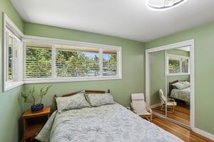 NE 107th Pl-S2206-020.jpg