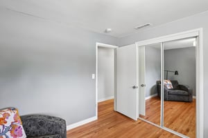 NE 107th Pl-S2206-022.jpg